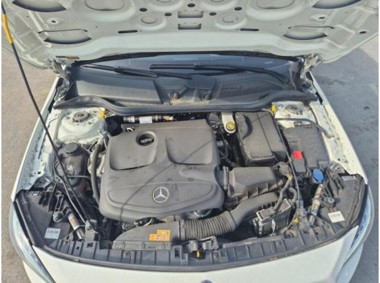 2016 Mercedes-Benz GLA -Klasse GLA 200 Score