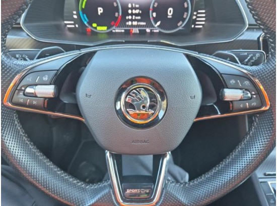 2022 Skoda Superb Combi Sportline iV