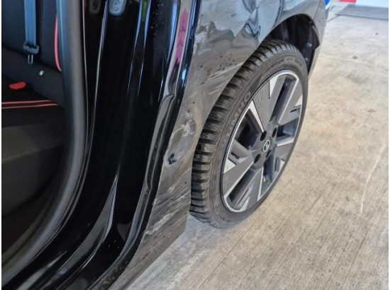 2023 Opel Corsa F e GS Line