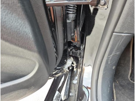 2025 Mercedes-Benz C -Klasse Lim. C 300 e 4Matic Edition AMG Line