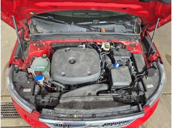 2019 Volvo XC40 Momentum Pro AWD