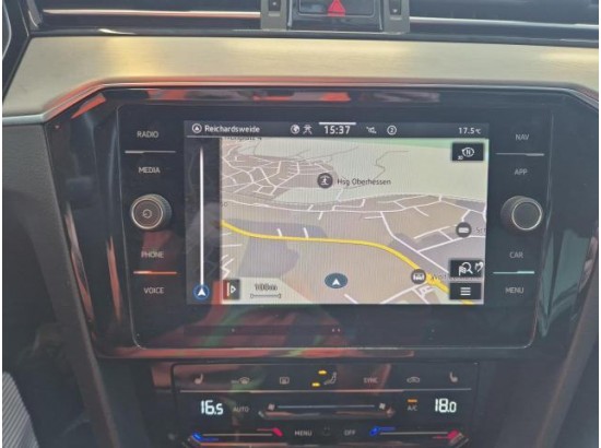 2024 Volkswagen Passat Variant Elegance