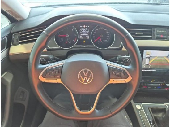 2024 Volkswagen Passat Variant Elegance
