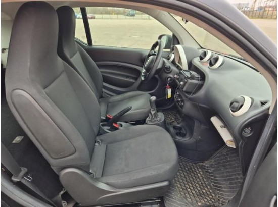 2017 Smart fortwo coupe Basis 52kW