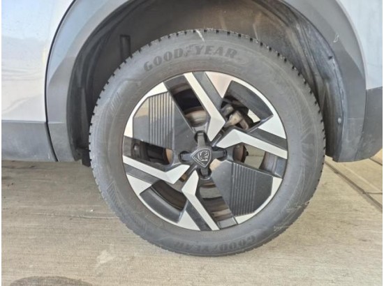 2024 Peugeot 2008 Allure