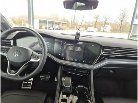 2025 Volkswagen Touareg 3.0 TDI 170 kW 4Motion R-Line