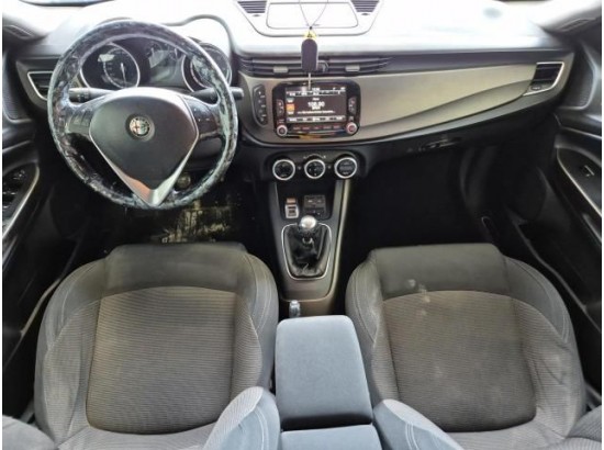 2016 Alfa Romeo Giulietta Turismo