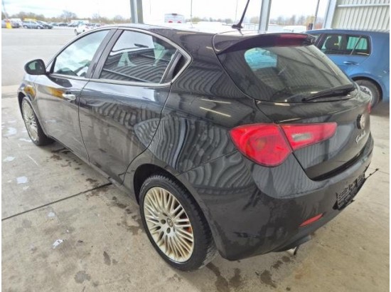 2016 Alfa Romeo Giulietta Turismo