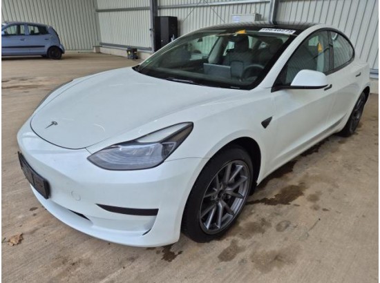 2022 Tesla Model 3 Basis RWD