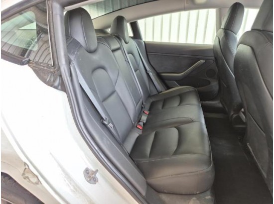 2022 Tesla Model 3 Basis RWD