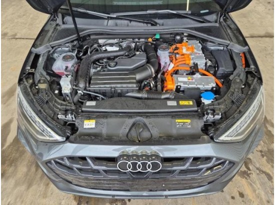 2025 Audi A3 Sportback TFSI e 150 kW S line