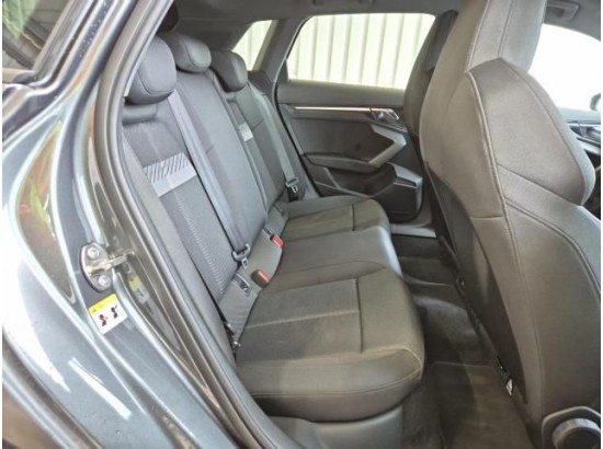 2025 Audi A3 Sportback TFSI e 150 kW S line