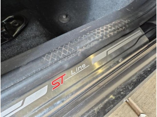 2018 Ford Focus Turnier ST-Line