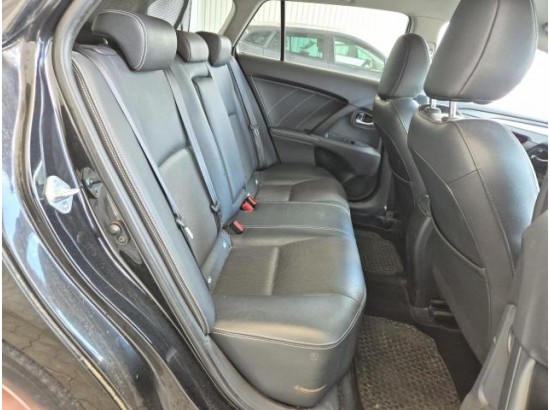 2015 Toyota Avensis Touring Sports Business Edition