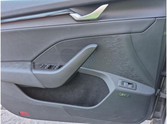 2025 Skoda Octavia Combi 2.0 TSI 195 kW RS