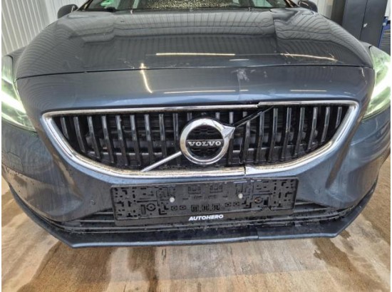 2018 Volvo V40 Momentum