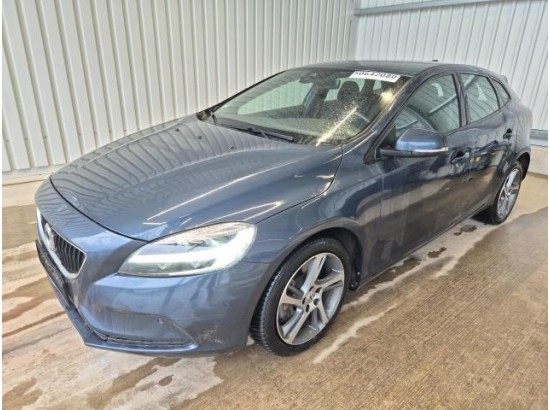 2018 Volvo V40 Momentum