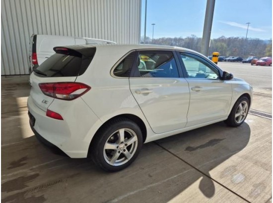 2017 Hyundai i30 Intro