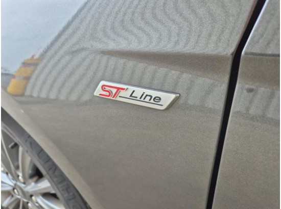 2018 Ford Focus Lim. ST-Line