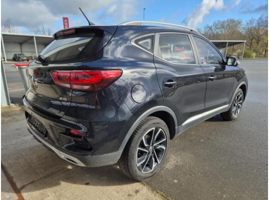 2023 MG ZS