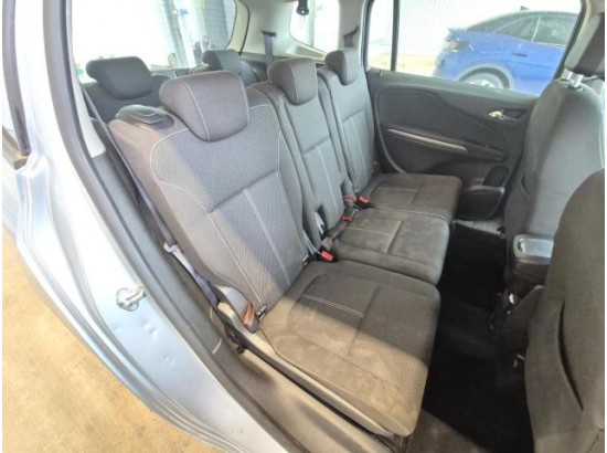 2016 Opel Zafira C Tourer drive