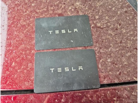 2024 Tesla Model Y Performance Allradantrieb