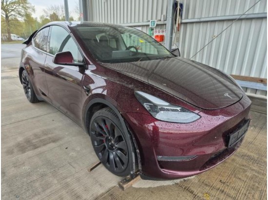 2024 Tesla Model Y Performance Allradantrieb