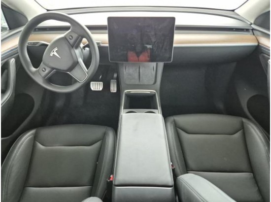 2024 Tesla Model Y Performance Allradantrieb