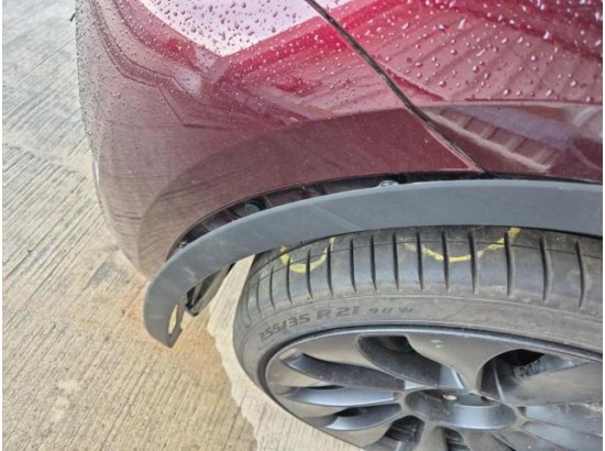 2024 Tesla Model Y Performance Allradantrieb