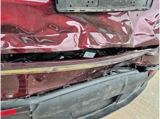 2024 Tesla Model Y Performance Allradantrieb