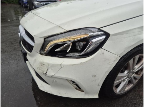 2016 Mercedes-Benz A-Klasse A180