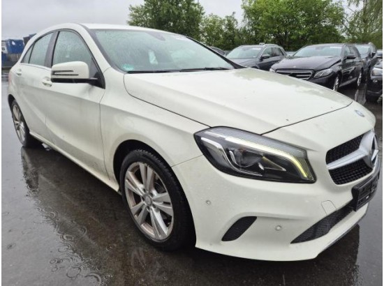 2016 Mercedes-Benz A-Klasse A180