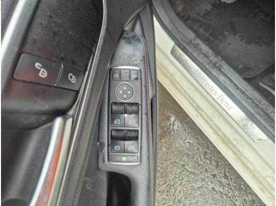 2016 Mercedes-Benz A-Klasse A180