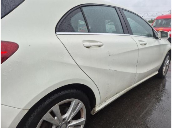 2016 Mercedes-Benz A-Klasse A180