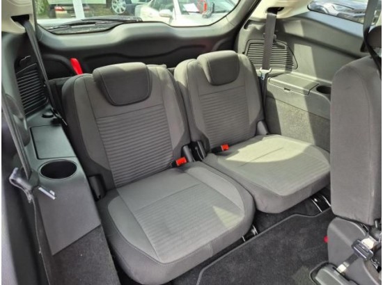 2017 Ford Grand C-Max Titanium