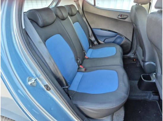 2015 Hyundai i10 blue Trend