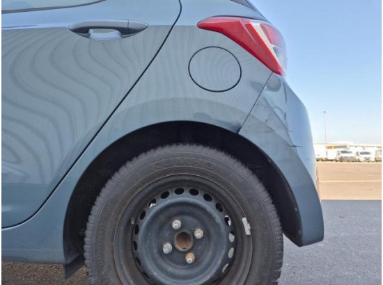 2015 Hyundai i10 blue Trend