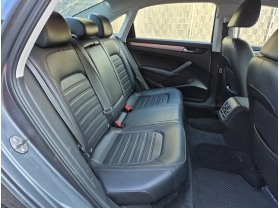 2016 Volkswagen Passat