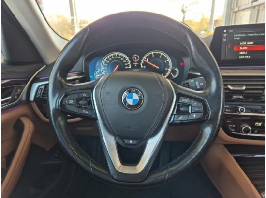 2018 BMW 5er Touring 520 d Luxury Line