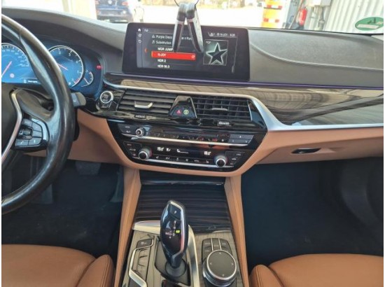 2018 BMW 5er Touring 520 d Luxury Line