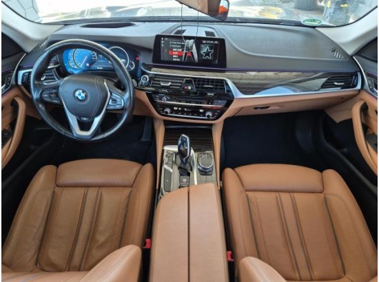 2018 BMW 5er Touring 520 d Luxury Line