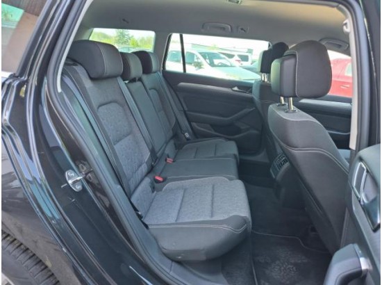 2024 Volkswagen Passat Variant Business