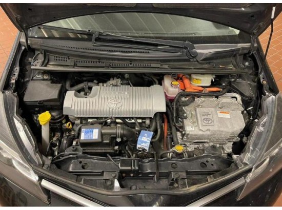 2016 Toyota Yaris Hybrid Basis