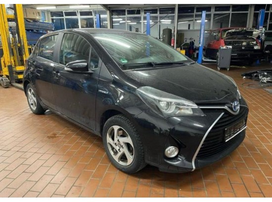2016 Toyota Yaris Hybrid Basis