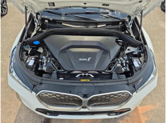 2025 BMW iX1 30 xDrive M Sport