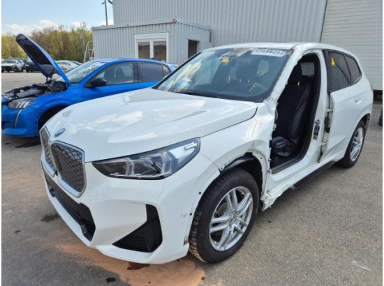 2025 BMW iX1 30 xDrive M Sport