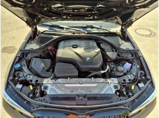 2020 BMW 3er Touring 320i Advantage