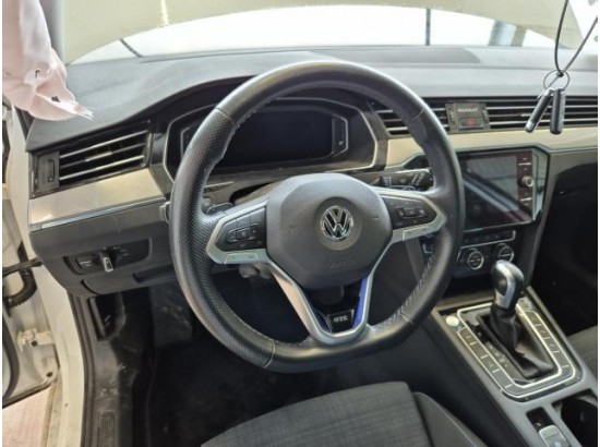 2020 Volkswagen Passat Variant GTE