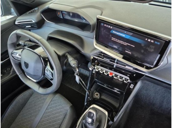 2024 Peugeot 2008 Allure