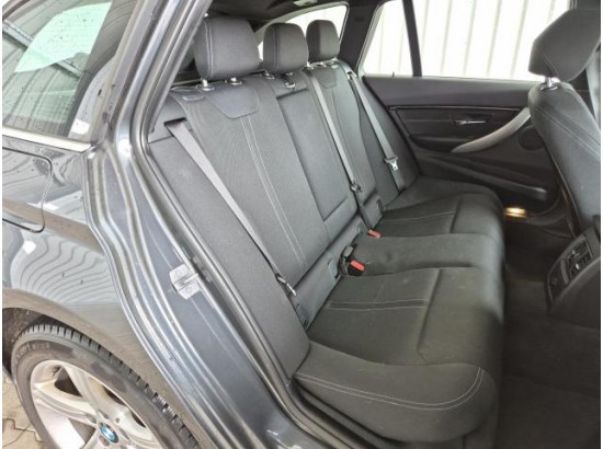 2017 BMW 3er Touring 318d Sport Line